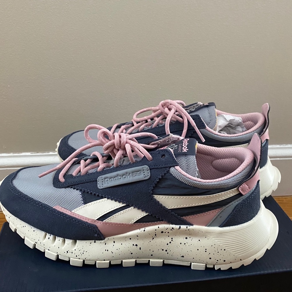 NWT Reebok Classic leather legacy sneaker